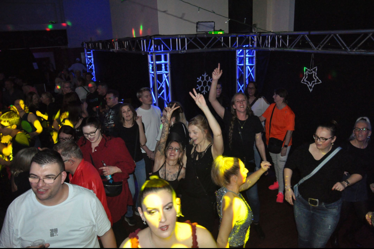 Vollbild Everybody Dance Now – Best of 90s, 2000s & 2010s