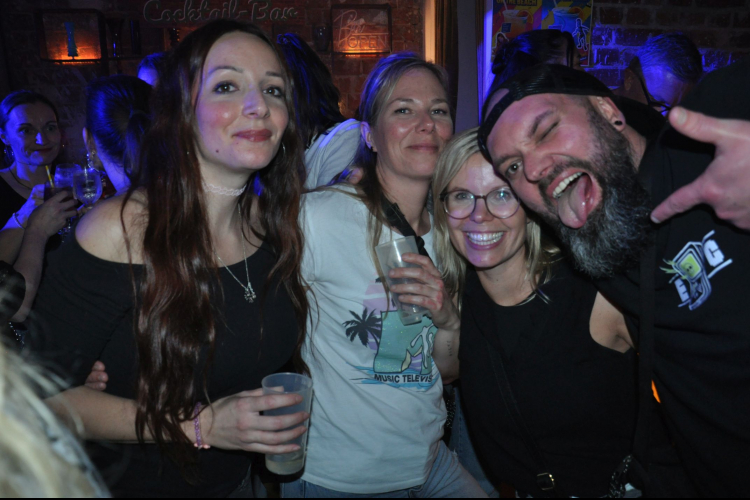 Vollbild WE LOVE 90s - Bremerhavens große 90er Party