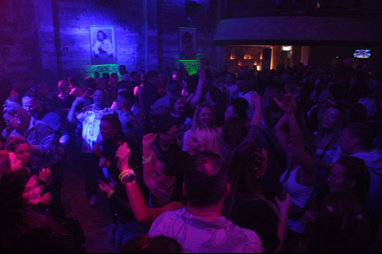 Vollbild WE LOVE 90s - Bremerhavens große 90er Party