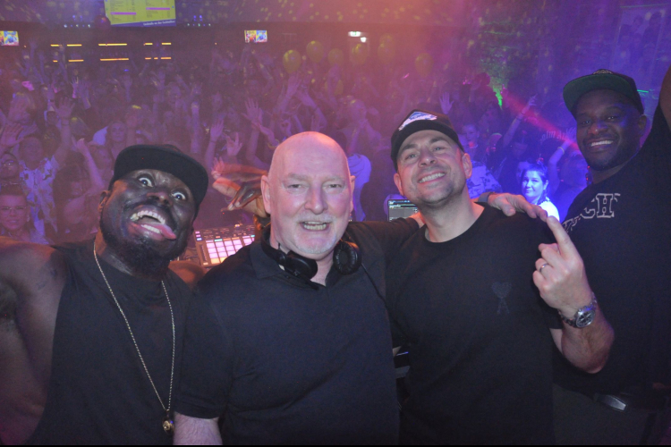 Vollbild WE LOVE 90s - Bremerhavens große 90er Party