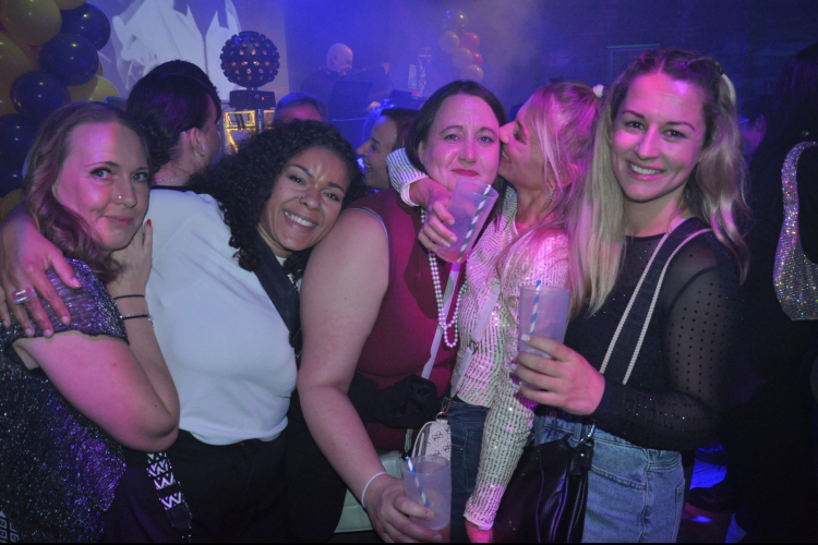 Vollbild WE LOVE 90s - Bremerhavens große 90er Party