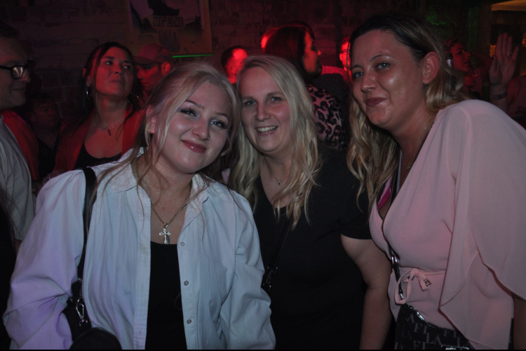 Vollbild WE LOVE 90s - Bremerhavens große 90er Party