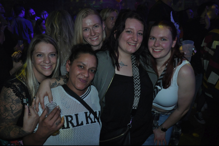 Vollbild WE LOVE 90s - Bremerhavens große 90er Party