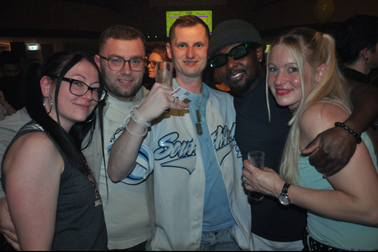 Vollbild WE LOVE 90s - Bremerhavens große 90er Party