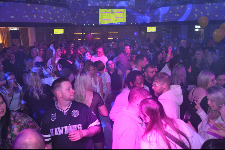 Vollbild WE LOVE 90s - Bremerhavens große 90er Party