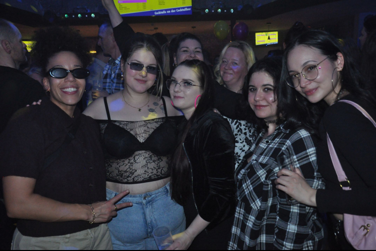 Vollbild WE LOVE 90s - Bremerhavens große 90er Party