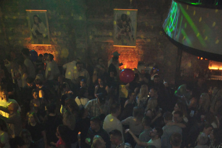 Vollbild WE LOVE 90s - Bremerhavens große 90er Party