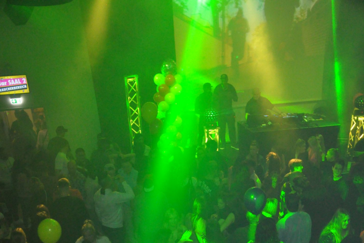 Vollbild WE LOVE 90s - Bremerhavens große 90er Party