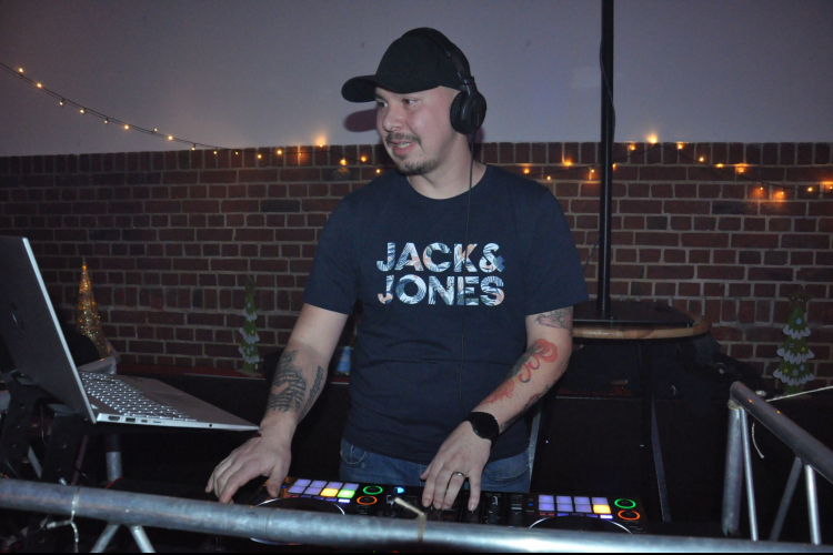 Vollbild Nikolaus Dance