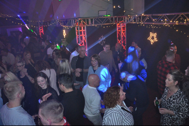 Vollbild Nikolaus Dance