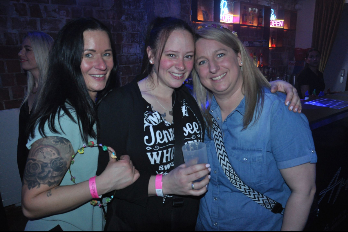 Vollbild MAMAGEHTTANZEN Bremerhaven