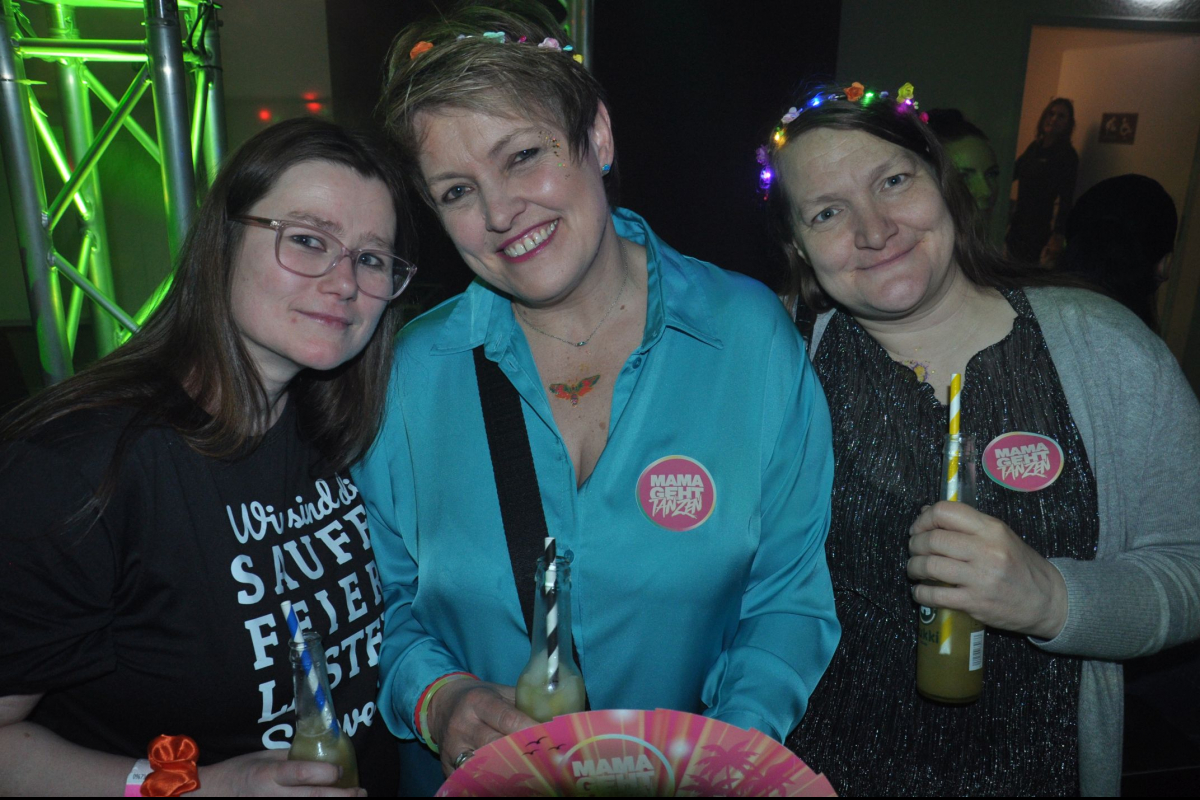 Vollbild MAMAGEHTTANZEN Bremerhaven