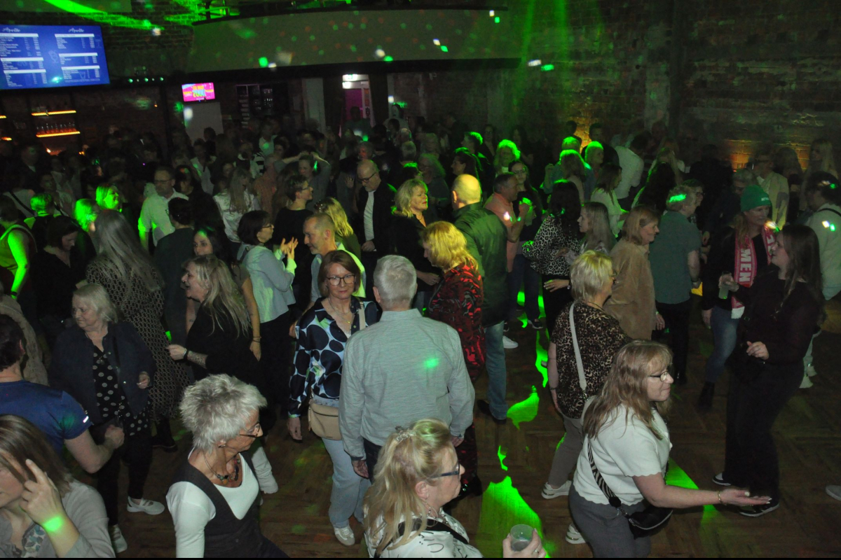 Vollbild FLASHBACK PARTY