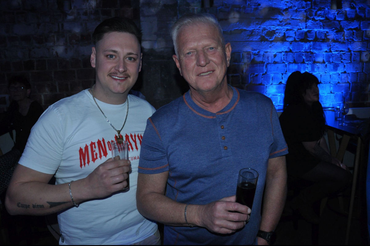 Vollbild FLASHBACK PARTY