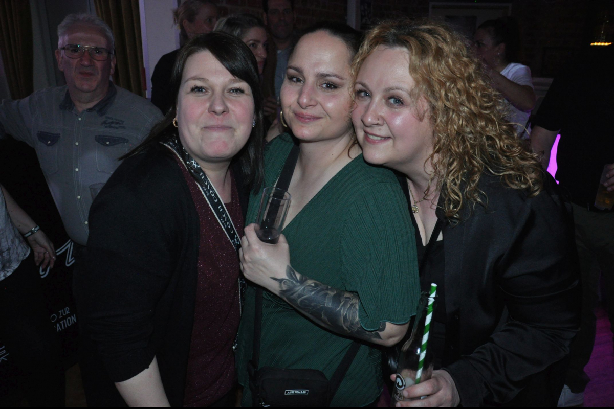 Vollbild FLASHBACK PARTY