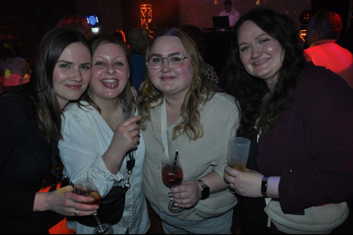 Vollbild FLASHBACK PARTY