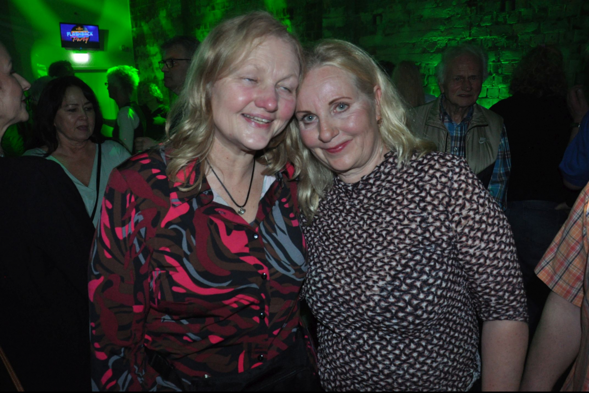 Vollbild FLASHBACK PARTY