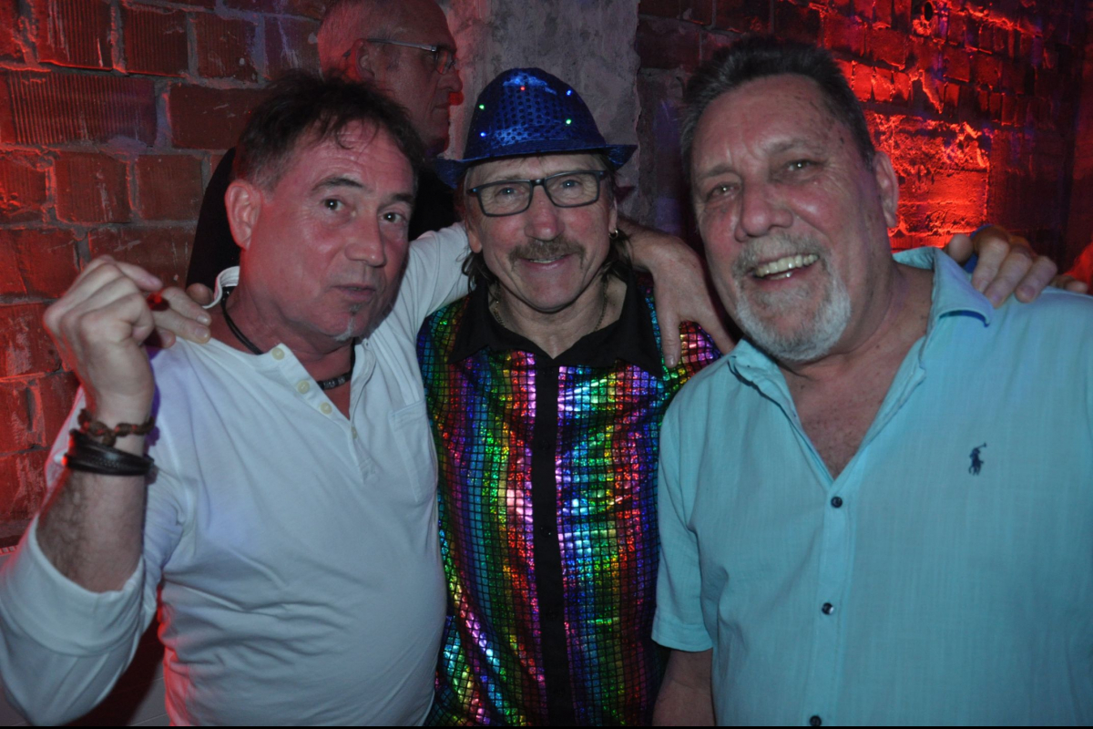 Vollbild FLASHBACK PARTY