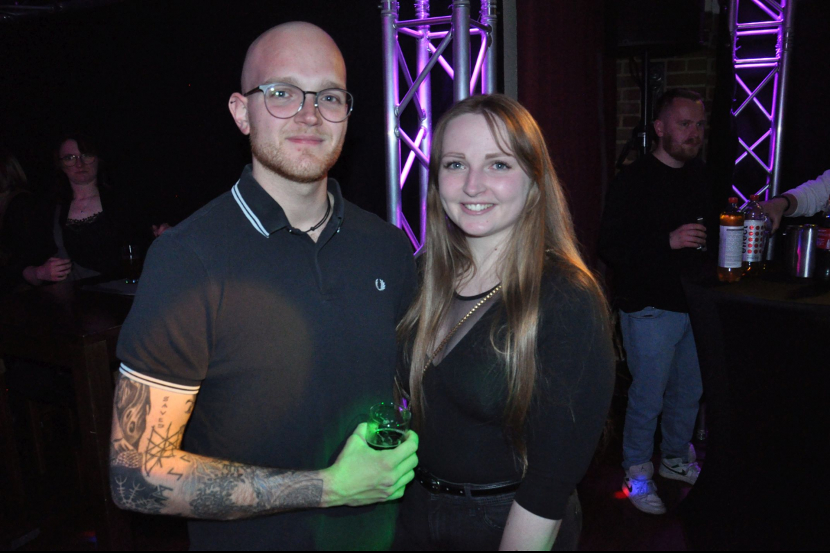 Vollbild Es war im Storms söben die Everybody Dance Now – Best of 90s, 2000s & 2010s.