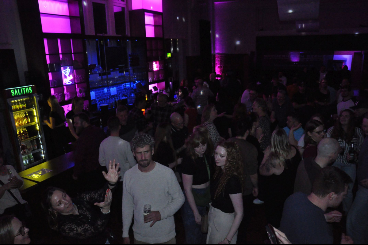 Vollbild Es war im Storms söben die Everybody Dance Now – Best of 90s, 2000s & 2010s.