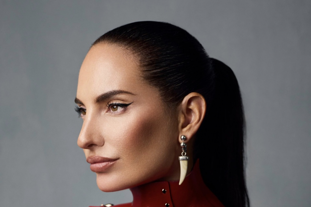 LILLY PALMER DEBÜTALBUM:  „BIGGER...